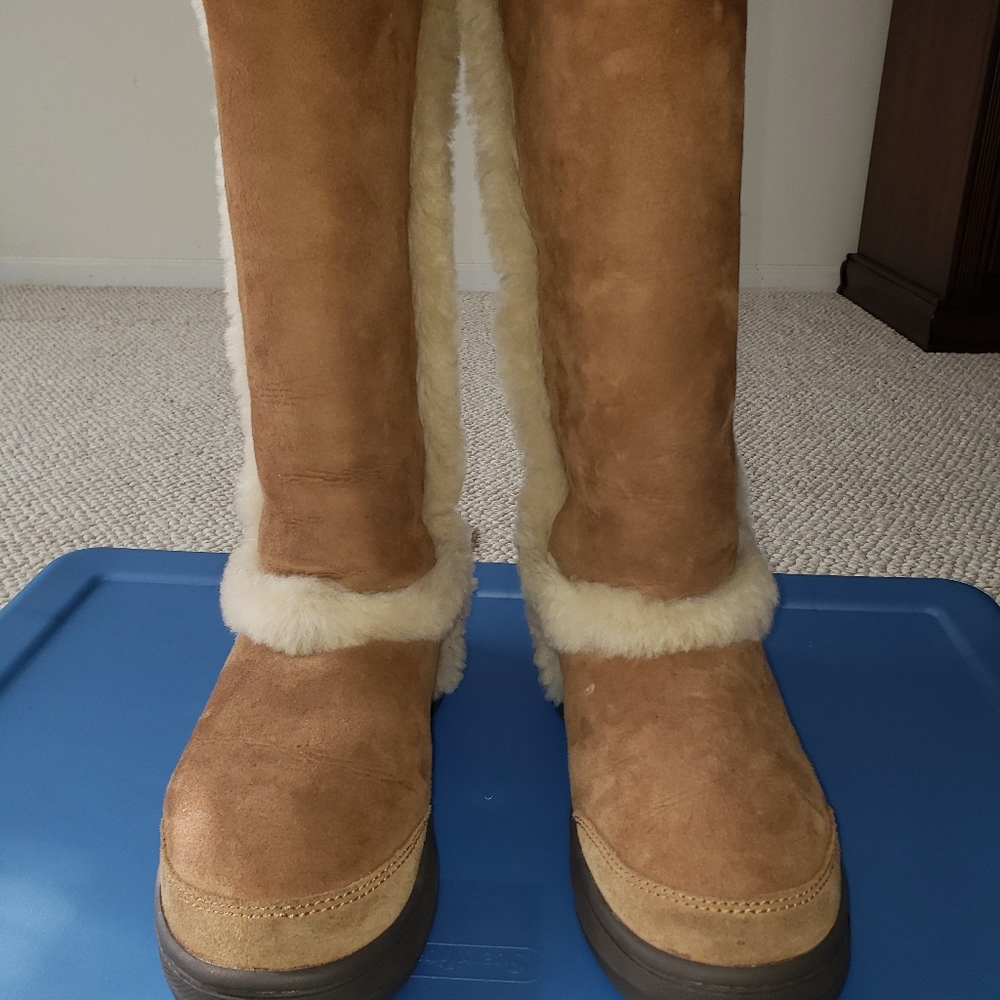 UGG Sunburst Tall - Chestnut